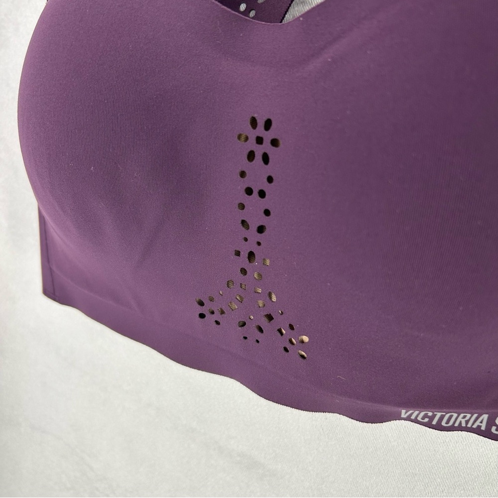 Victoria Sport Bra Size 32C - Picture 3 of 7